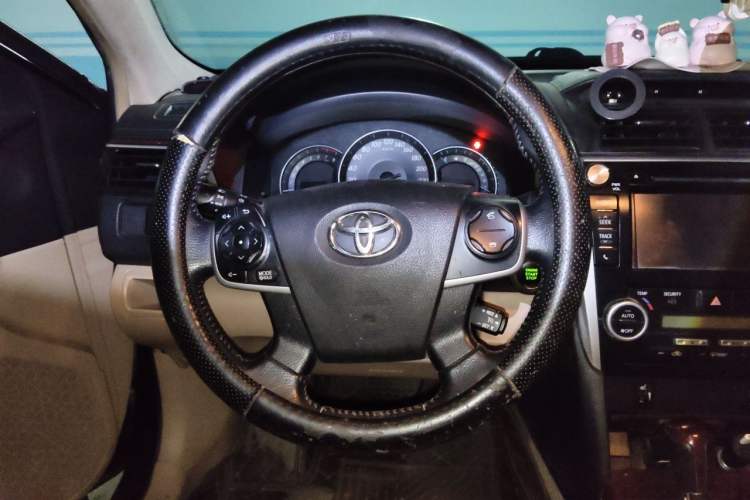 Used Toyota Camry 2012 2.5G Luxury Navigation Edition Steering Wheel