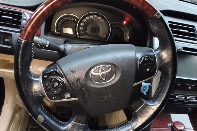 Used Toyota Camry 2012 2.5G Luxury Navigation Edition Steering Wheel