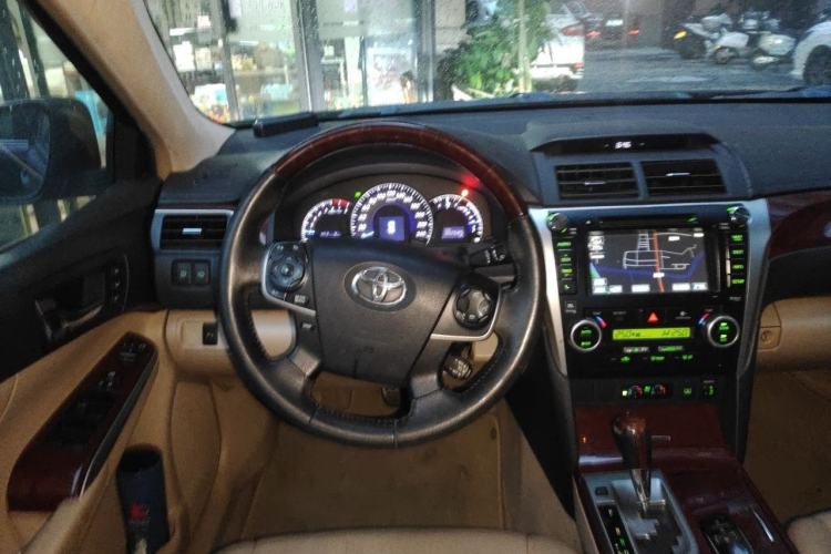 Used Toyota Camry 2012 2.5G Luxury Edition Steering Wheel
