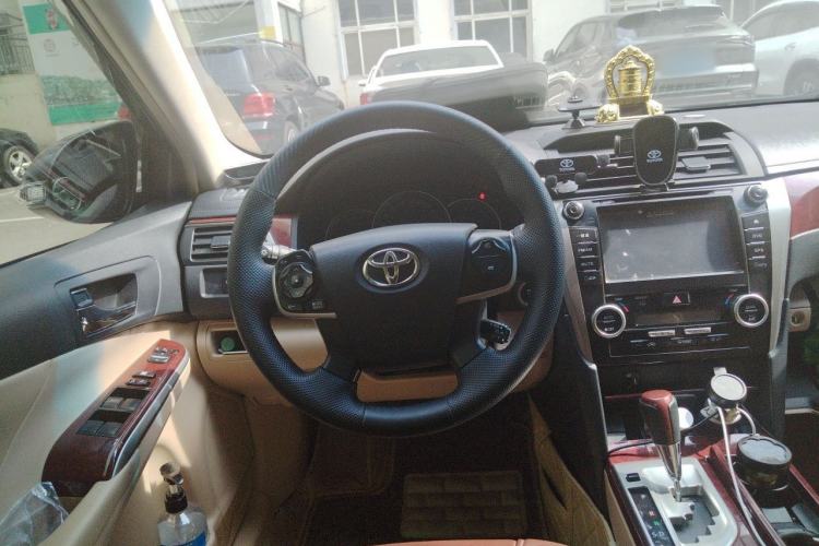 Used Toyota Camry 2012 2.5G Luxury Edition Steering Wheel