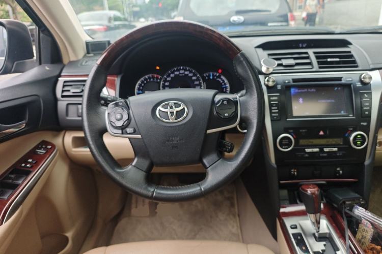 Used Toyota Camry 2012 2.5G Luxury Edition Steering Wheel