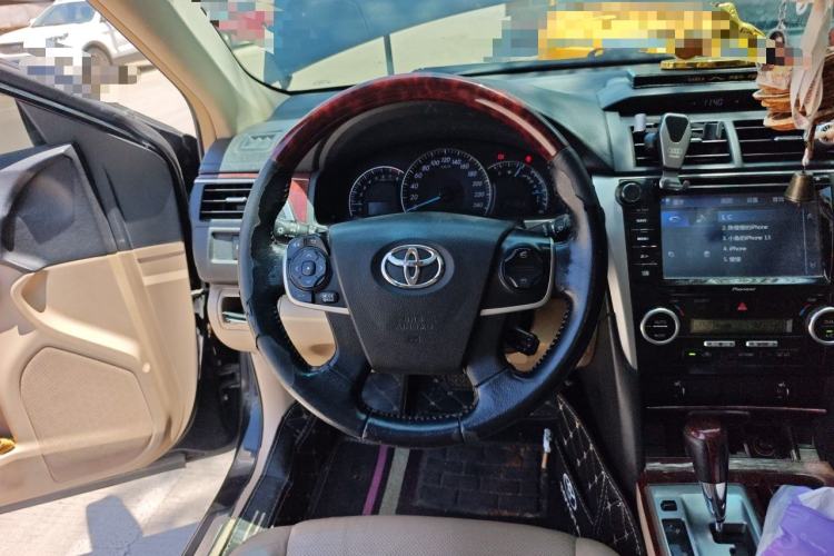 Used Toyota Camry 2012 2.5G Luxury Navigation Edition Steering Wheel