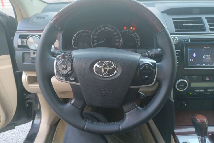 Used Toyota Camry 2012 2.5G Luxury Edition Steering Wheel