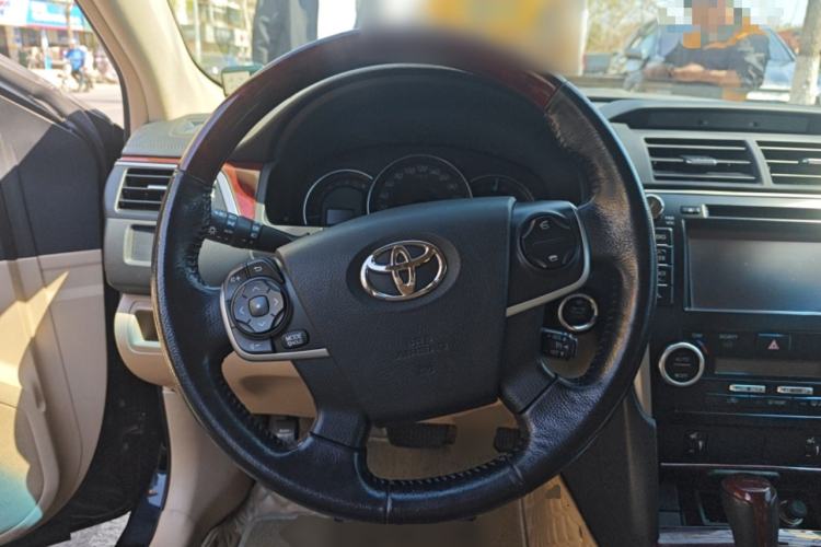 Used Toyota Camry 2012 2.5G Luxury Navigation Edition Steering Wheel