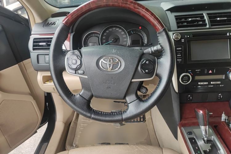 Used Toyota Camry 2012 2.5G Luxury Edition Steering Wheel