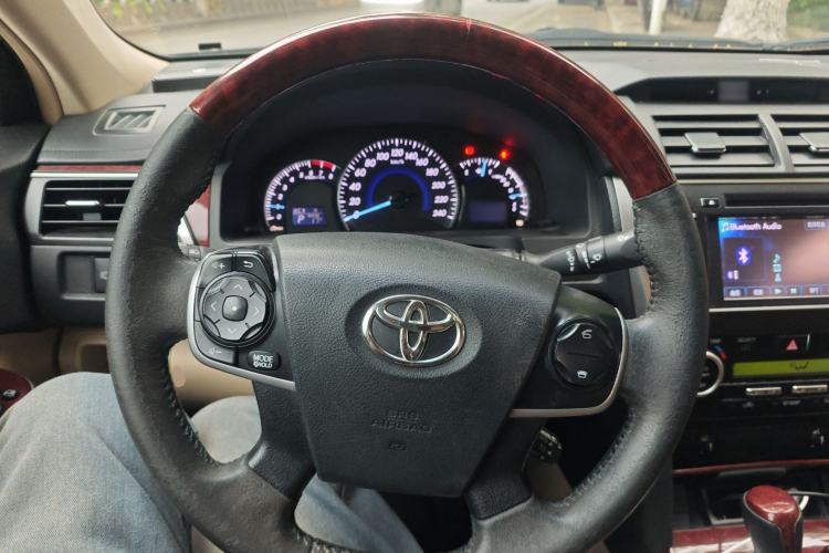Used Toyota Camry 2012 2.5G Luxury Edition Steering Wheel