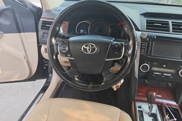 Used Toyota Camry 2012 2.0G Luxury Edition Steering Wheel