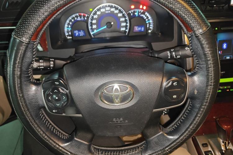 Used Toyota Camry 2012 2.5G Luxury Edition Steering Wheel