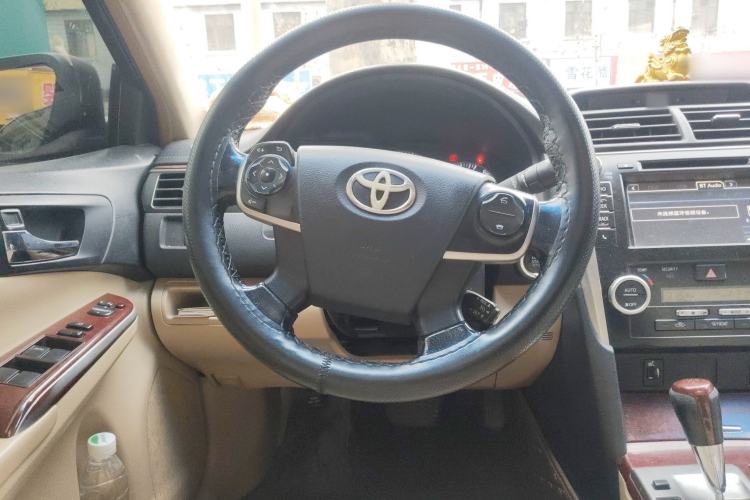 Used Toyota Camry 2012 2.5G Luxury Edition Steering Wheel