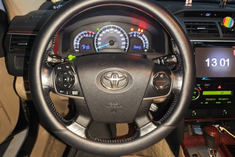 Used Toyota Camry 2012 2.5G Luxury Edition Steering Wheel