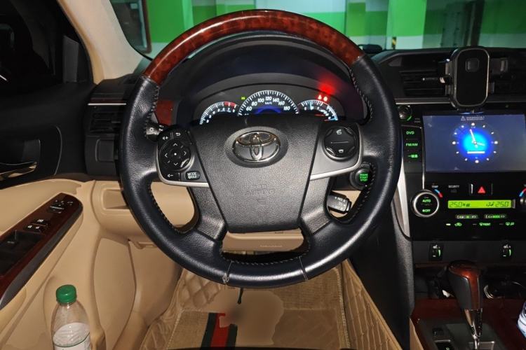 Used Toyota Camry 2012 2.5G Luxury Edition Steering Wheel