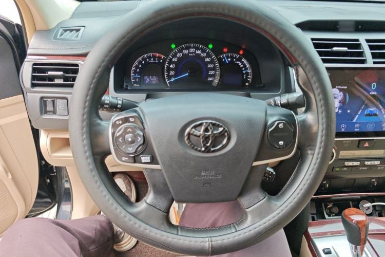 Used Toyota Camry 2012 2.5G Luxury Navigation Edition Steering Wheel