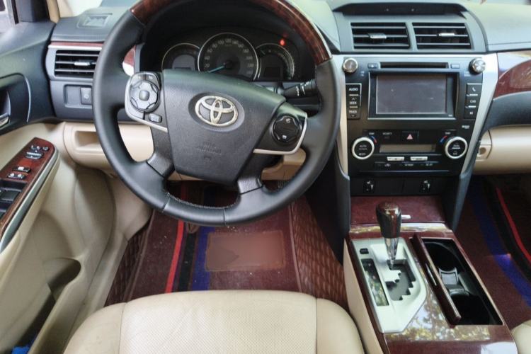 Used Toyota Camry 2012 2.0G Luxury Edition Steering Wheel
