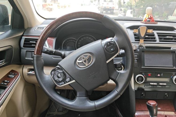 Used Toyota Camry 2012 2.5G Luxury Edition Steering Wheel