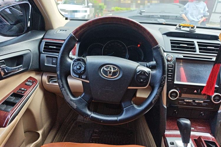 Used Toyota Camry 2012 2.0G Luxury Edition Steering Wheel