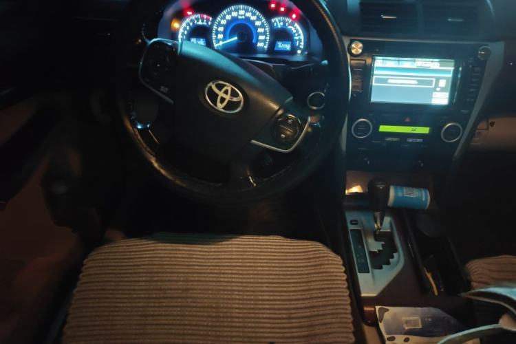 Used Toyota Camry 2012 2.5G Luxury Edition Steering Wheel