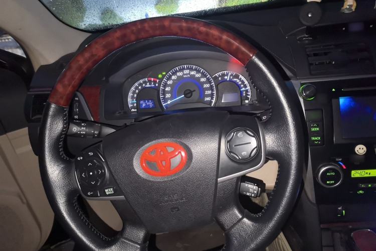 Used Toyota Camry 2012 2.5G Luxury Edition Steering Wheel