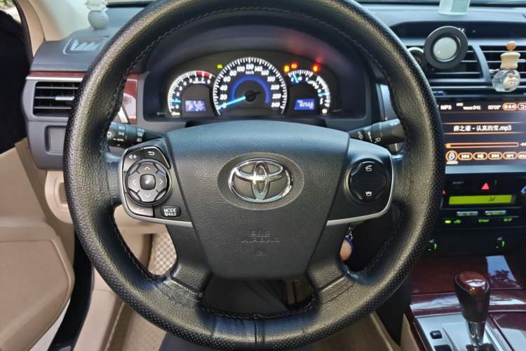 Used Toyota Camry 2012 2.0G Luxury Edition Steering Wheel