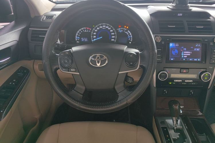 Used Toyota Camry 2012 2.5G Luxury Edition Steering Wheel