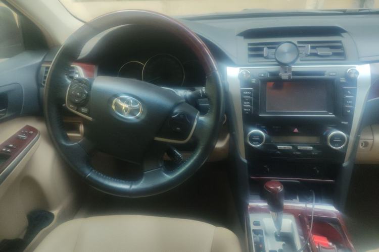 Used Toyota Camry 2012 2.5G Luxury Edition Steering Wheel