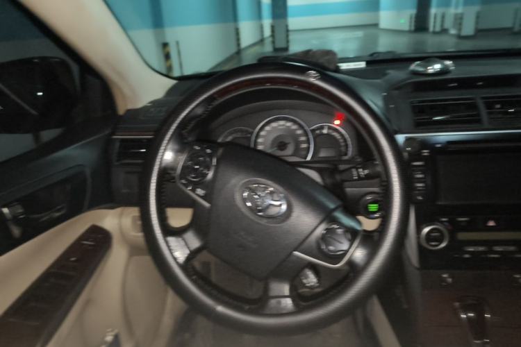 Used Toyota Camry 2012 2.5G Luxury Edition Steering Wheel