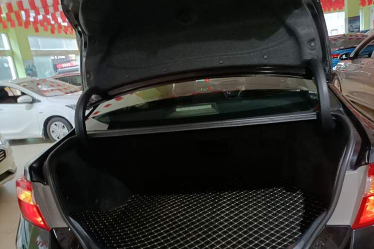 Used Toyota Camry 2012 Junrui 2.0S Radiant Edition Trunk
