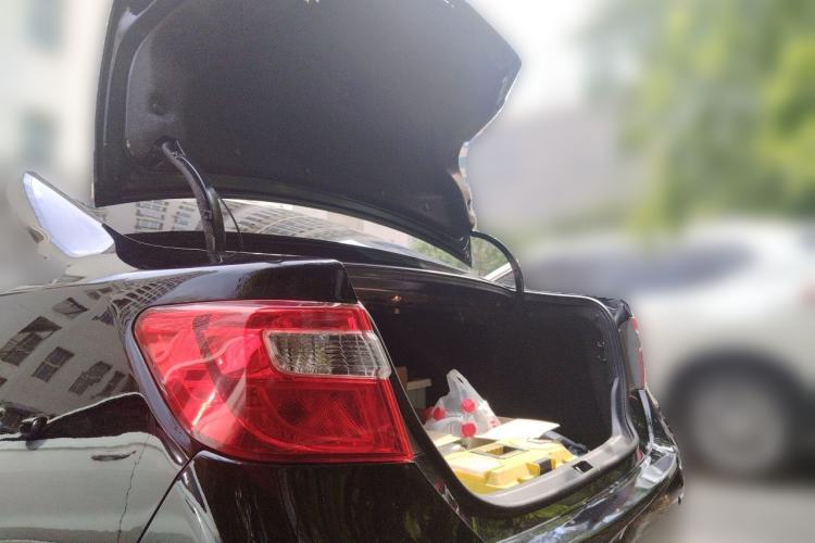 Used Toyota Camry 2012 2.5G Luxury Edition Trunk