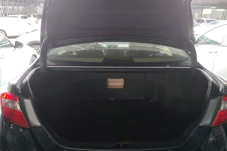 Used Toyota Camry 2012 2.5G Luxury Edition Trunk