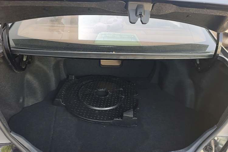 Used Toyota Camry 2012 2.5G Luxury Edition Trunk