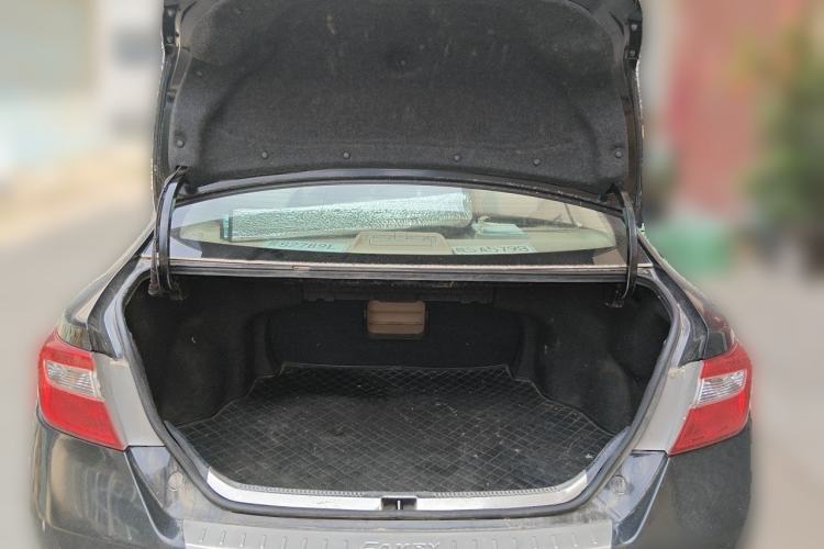 Used Toyota Camry 2012 2.5G Luxury Edition Trunk