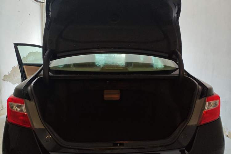 Used Toyota Camry 2012 2.5G Luxury Edition Trunk