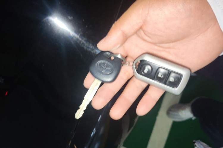 Used Toyota Camry 2012 200G Classic Luxury Edition Vehicle Key