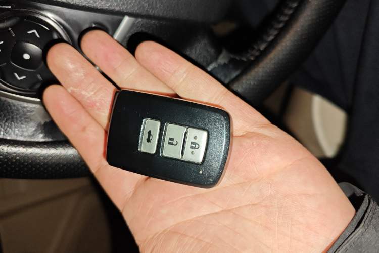 Used Toyota Camry 2012 2.5G Luxury Edition Vehicle Key