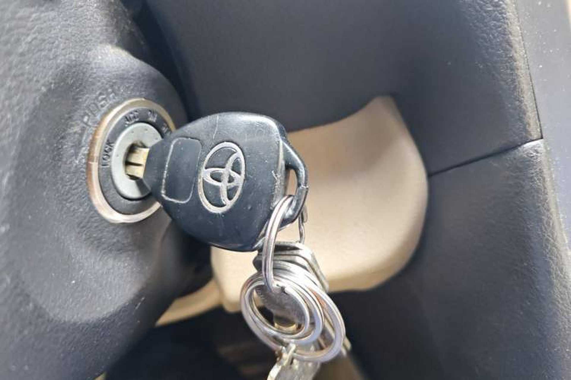 Used Toyota Camry 2012 2.0G Luxury Navigation Edition Vehicle Key
