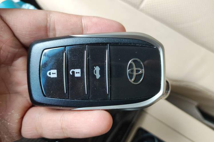 Used Toyota Camry 2012 Luxurious Edition 2.5HG Zunrui Vehicle Key
