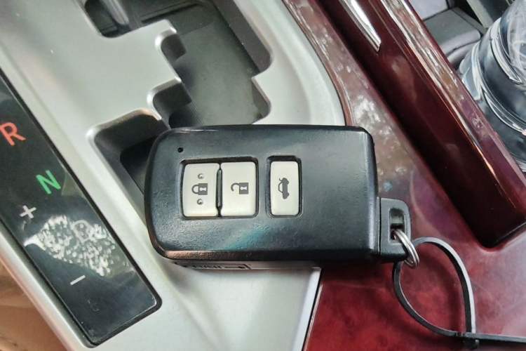 Used Toyota Camry 2012 2.5G Luxury Edition Vehicle Key