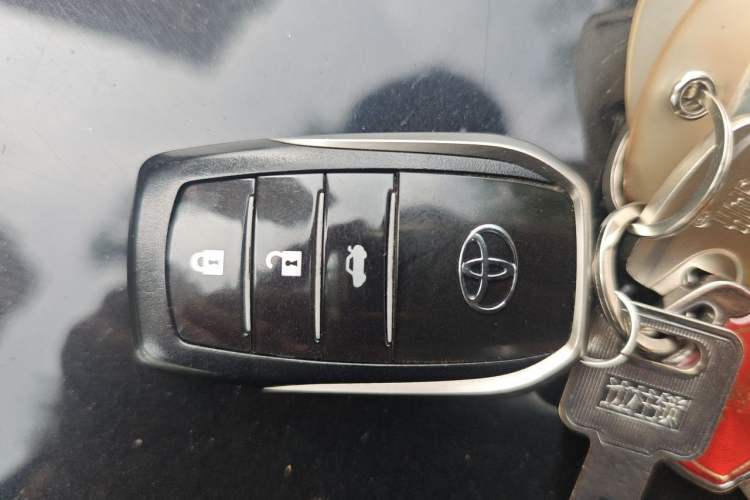 Used Toyota Camry 2012 2.5G Luxury Edition Vehicle Key