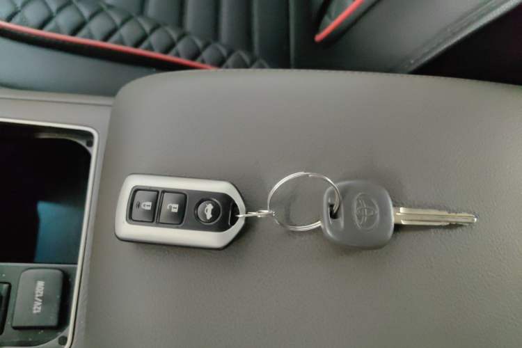 Used Toyota Camry 2012 200E Classic Elite Edition Vehicle Key