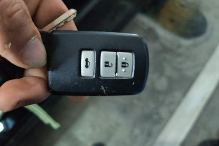Used Toyota Camry 2012 2.5G Luxury Navigation Edition Vehicle Key