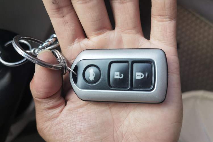 Used Toyota Camry 2012 200E Classic Elite Edition Vehicle Key