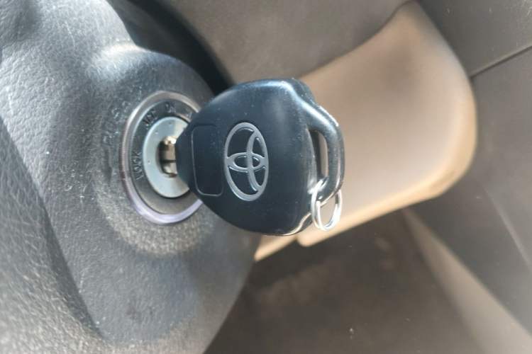 Used Toyota Camry 2012 2.0G Luxury Edition Vehicle Key