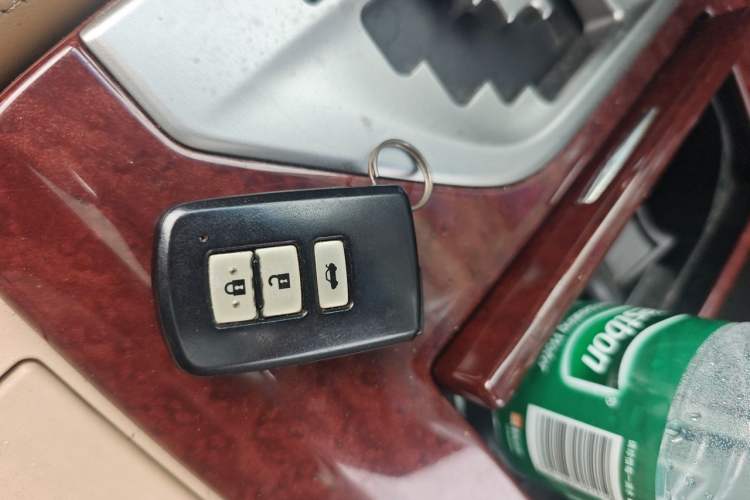 Used Toyota Camry 2012 2.5G Luxury Navigation Edition Vehicle Key