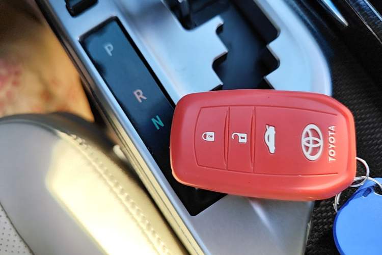 Used Toyota Camry 2012 Luxurious Edition 2.5HG Zunrui Vehicle Key