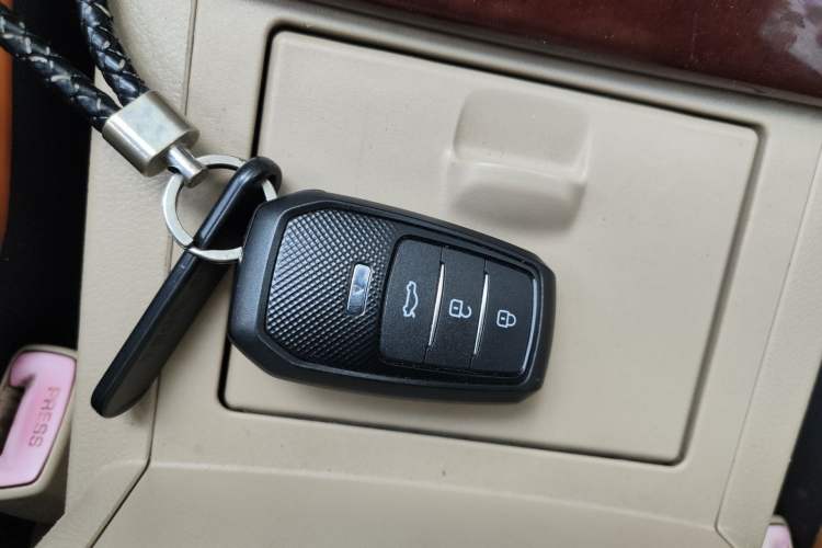Used Toyota Camry 2012 2.5G Luxury Edition Vehicle Key