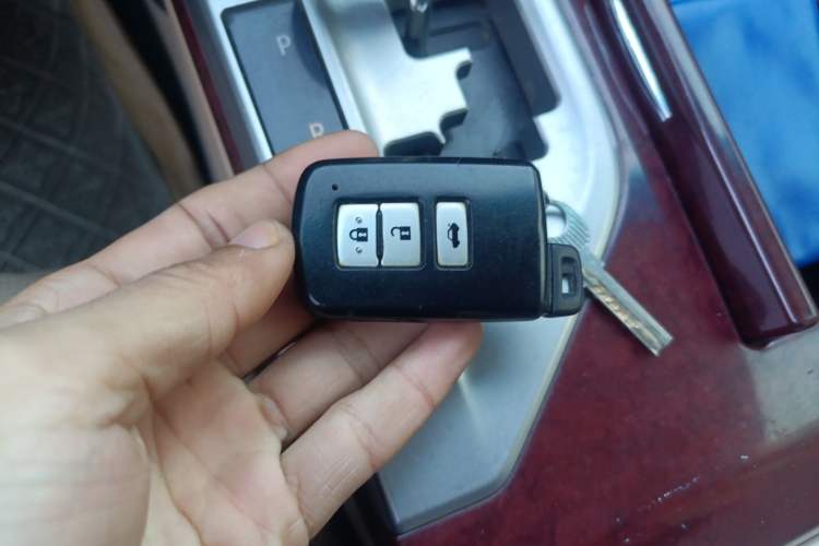 Used Toyota Camry 2012 2.5G Luxury Edition Vehicle Key