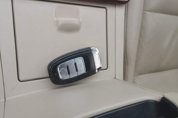 Used Toyota Camry 2012 2.0G Luxury Edition Vehicle Key
