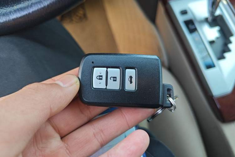 Used Toyota Camry 2012 2.5G Luxury Navigation Edition Vehicle Key