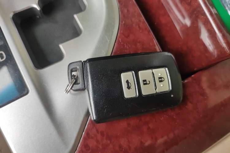 Used Toyota Camry 2012 2.5G Luxury Edition Vehicle Key