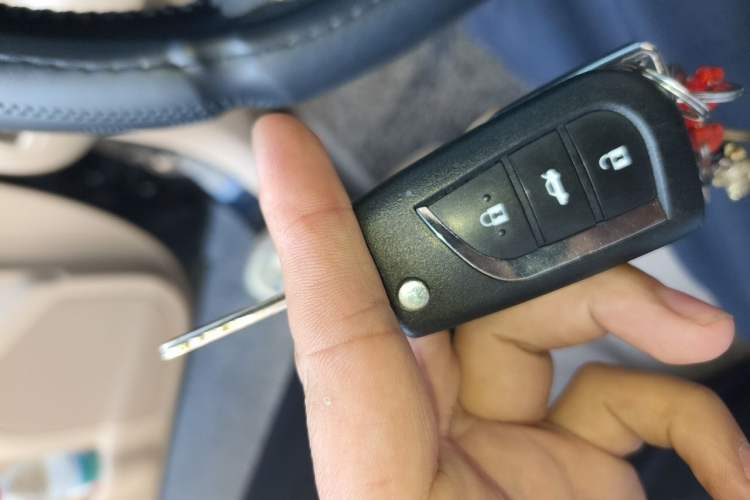 Used Toyota Camry 2012 2.0G Luxury Edition Vehicle Key