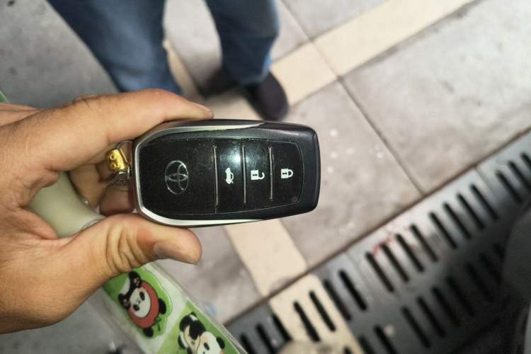 Used Toyota Camry 2012 2.5G Luxury Edition Vehicle Key